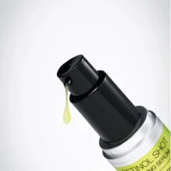 Sérum rétinol pur 0,1% + 9 peptides. Technologie A-Shot™ 162 000 microparticules. Réduit rides, resserre pores, raffermit. Tolérance optimale. 30ml.